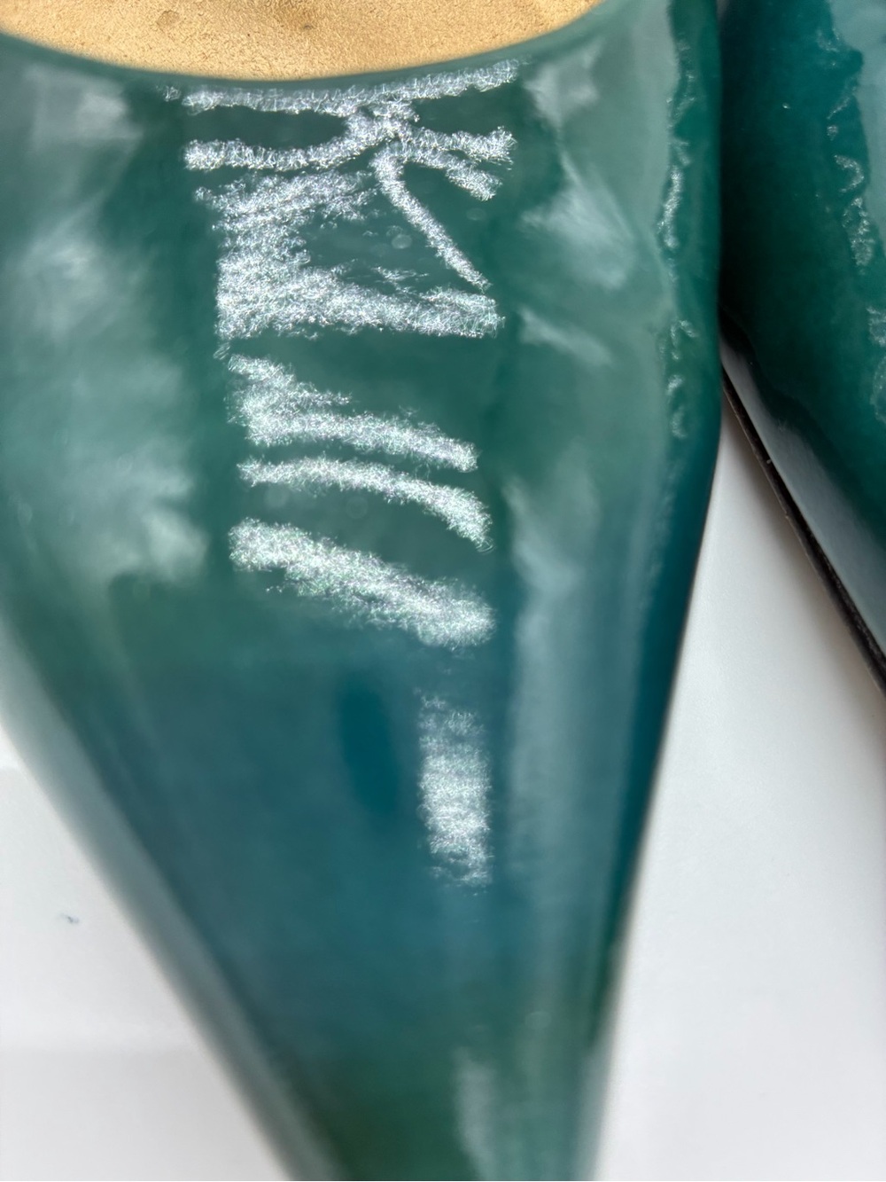 Stuart Weitzman Emerald Patent Leather Kitten Heel Pumps Sz 7 - Picture 10 of 10